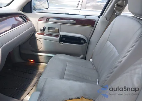 2007 Lincoln Town Car Signature z USA, uszkodzony, nr VIN 1LNHM81V77Y604877